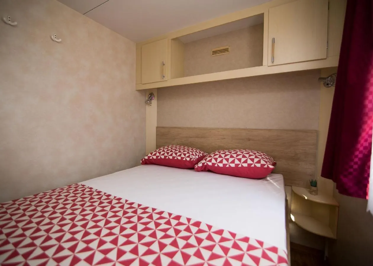 Mobile Home Frangipani 3 Biograd Na Moru